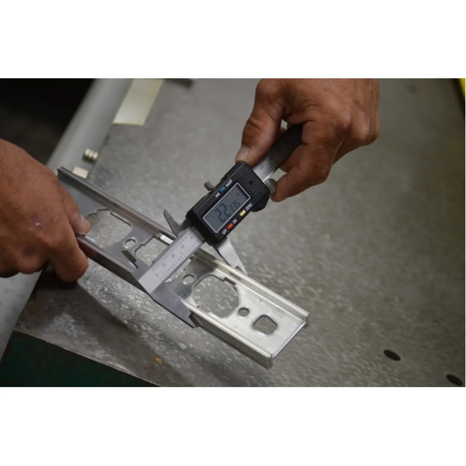 Johnson 1889-0600 6" Digital Caliper